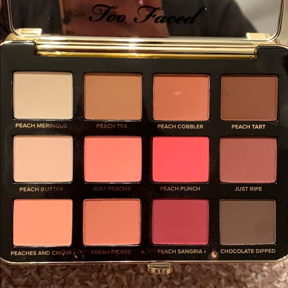 Too Faced Just Peachy Mattes Palette